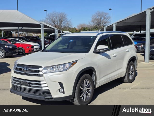 Used 2017 Toyota Highlander XLE image 1