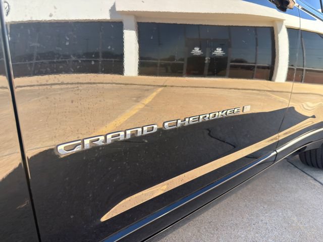 Used 2021 Jeep Grand Cherokee L Overland w/ Luxury Tech Group IV AWD/4WD image 10
