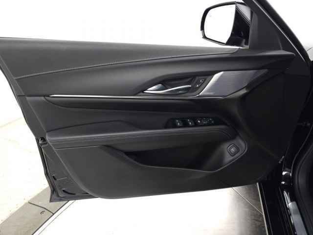 Certified 2025 Cadillac CT4 Luxury image 18