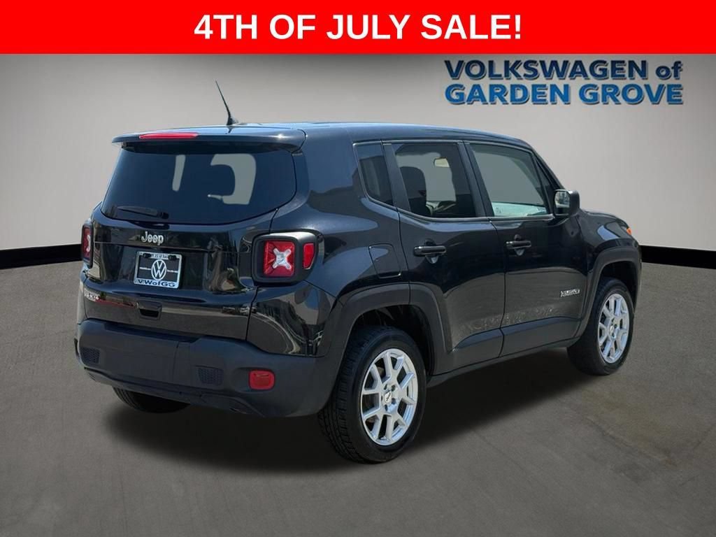 Used 2023 Jeep Renegade Latitude AWD/4WD image 7
