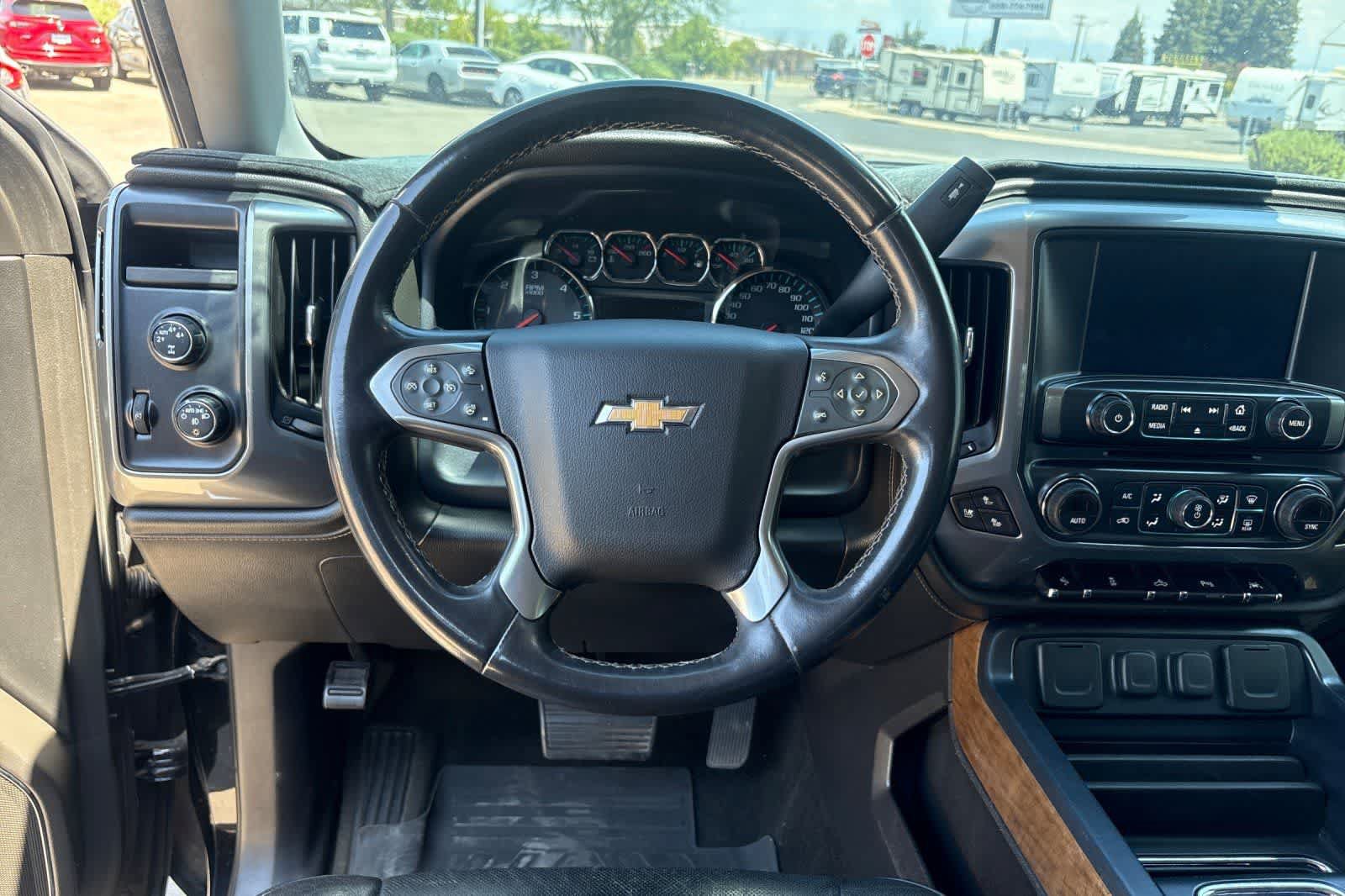 Used 2016 Chevrolet Silverado 1500 LTZ w/ LTZ Plus Package AWD/4WD image 16