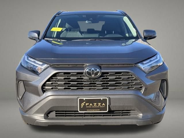Used 2025 Toyota RAV4 XLE image 9
