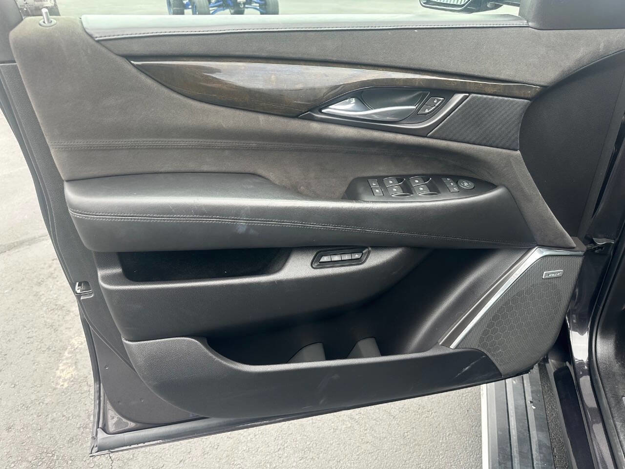 Used 2017 Cadillac Escalade ESV Platinum image 8