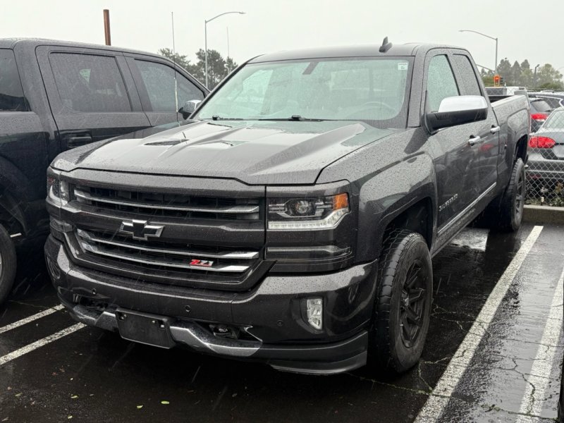 Used 2016 Chevrolet Silverado 1500 LTZ Z71 w/ LTZ Plus Package image 2