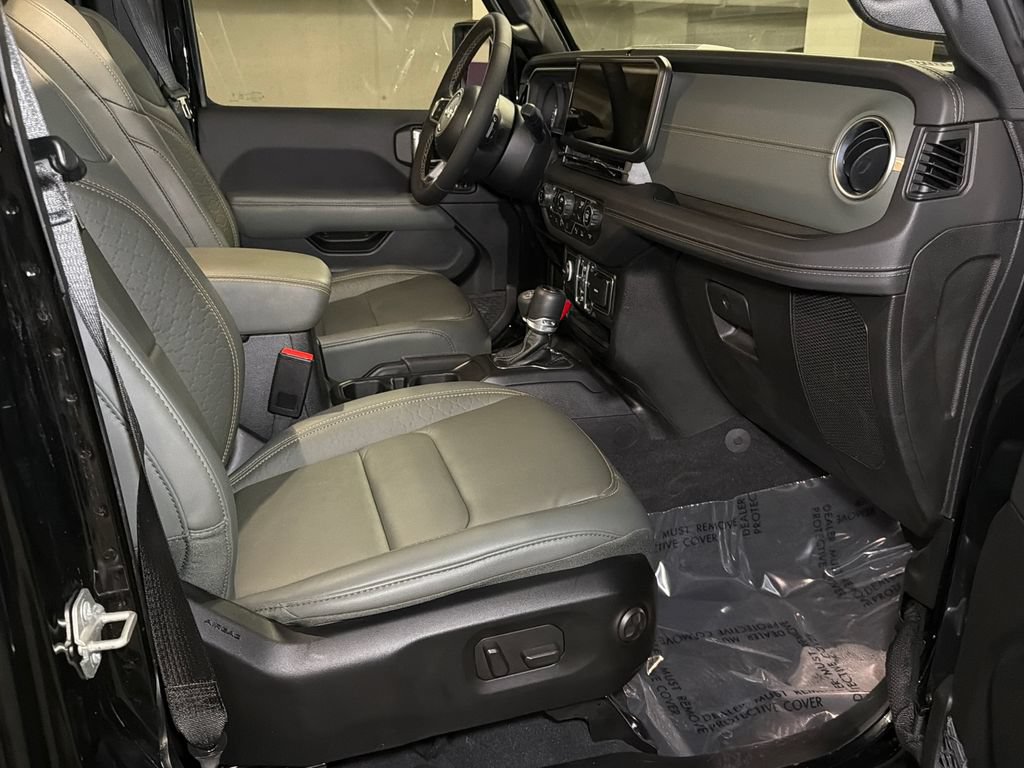 Used 2024 Jeep Wrangler High Altitude AWD/4WD image 12