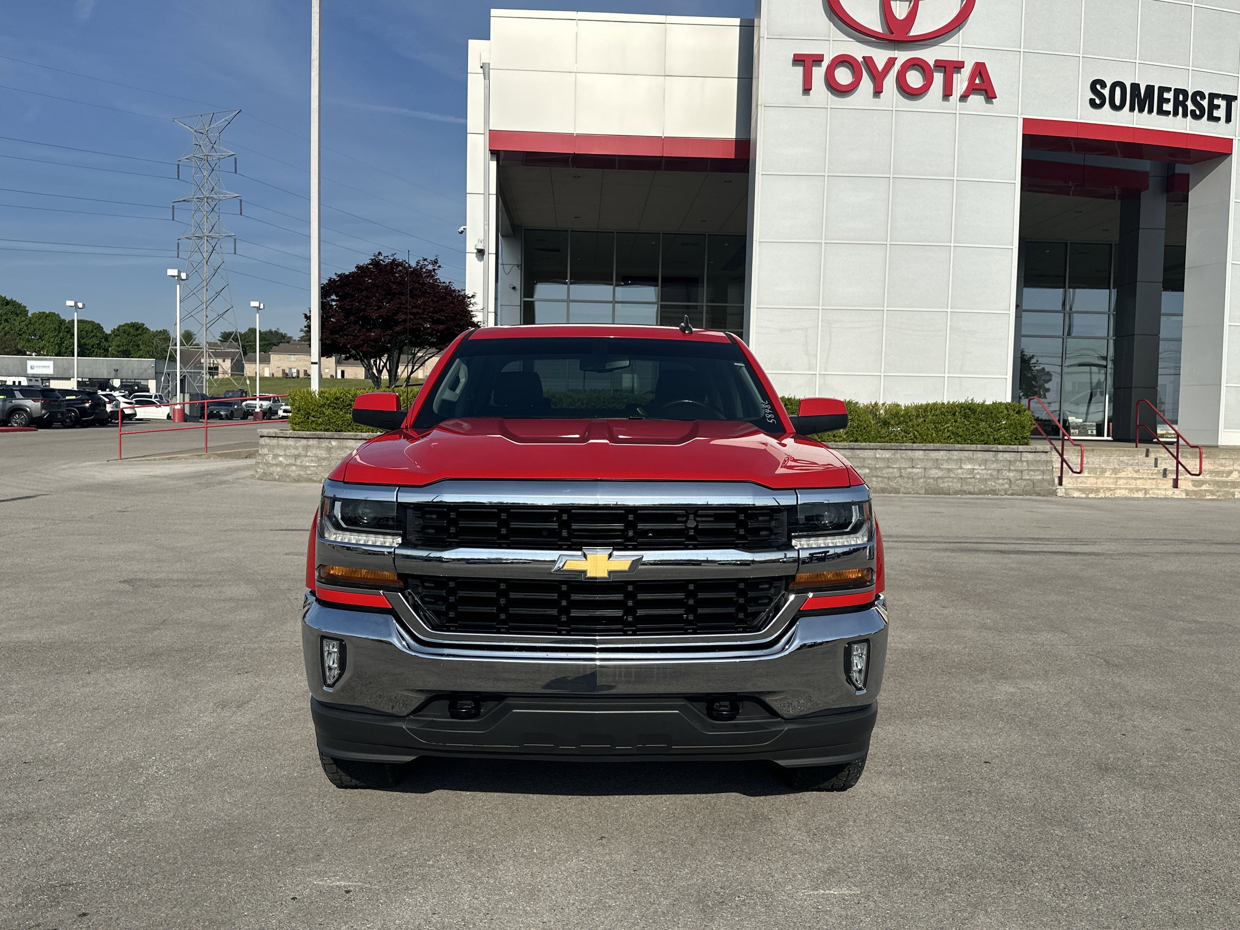 Used 2018 Chevrolet Silverado 1500 LT w/ All Star Edition AWD/4WD image 2