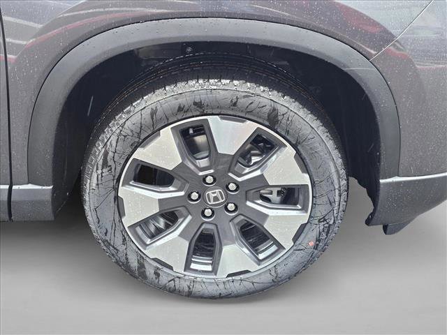 New 2026 Honda Pilot Touring image 9