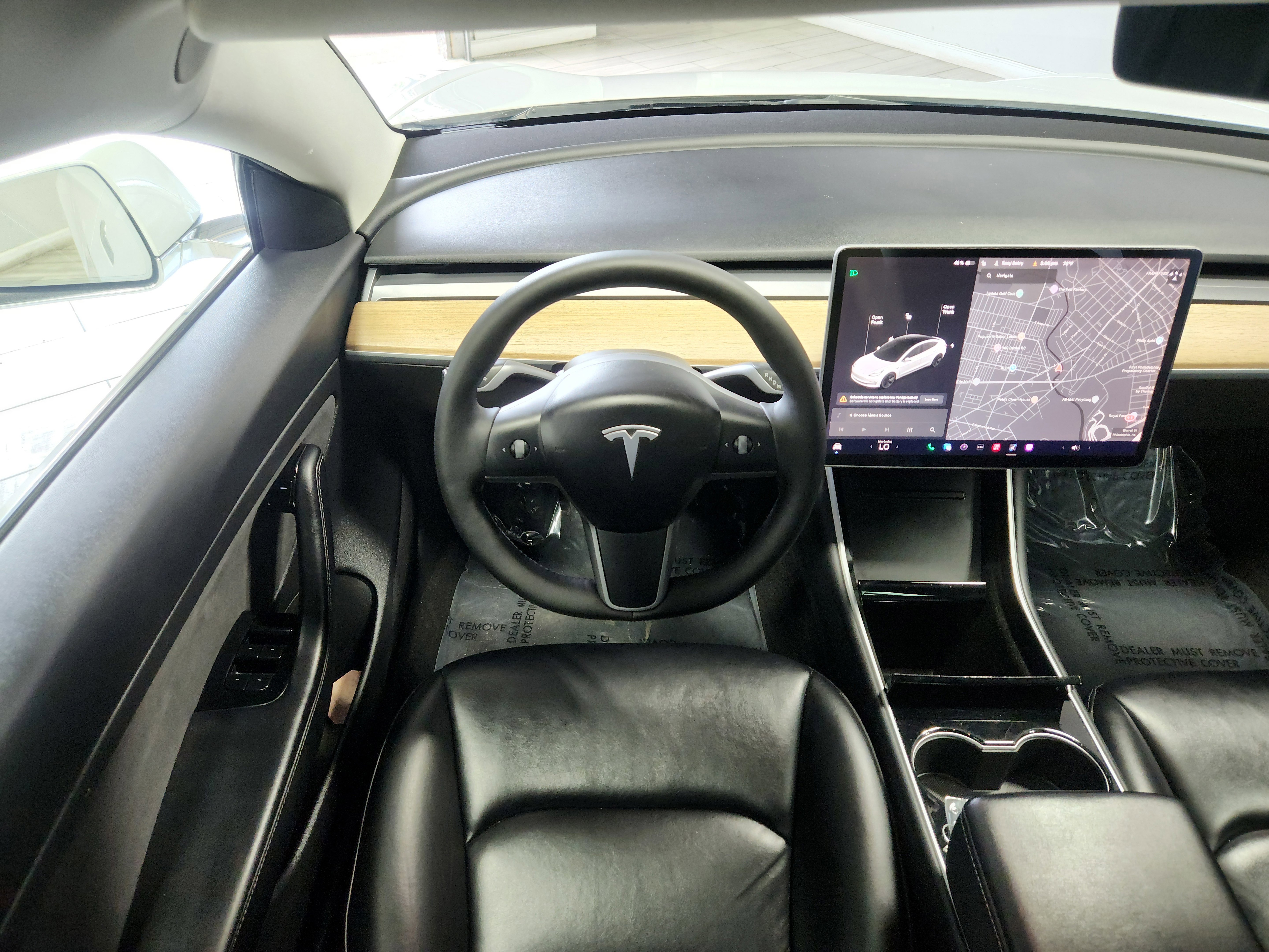 Used 2020 Tesla Model 3 Standard Range RWD image 17