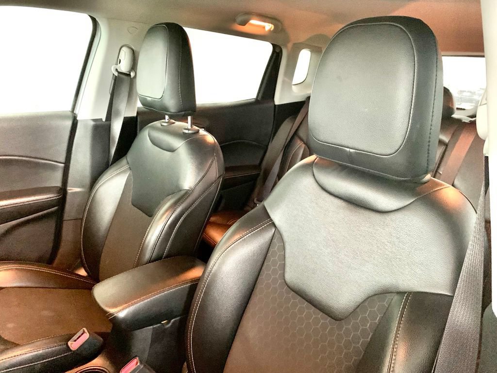 Used 2019 Jeep Compass Latitude w/ Popular Equipment Group AWD/4WD image 12