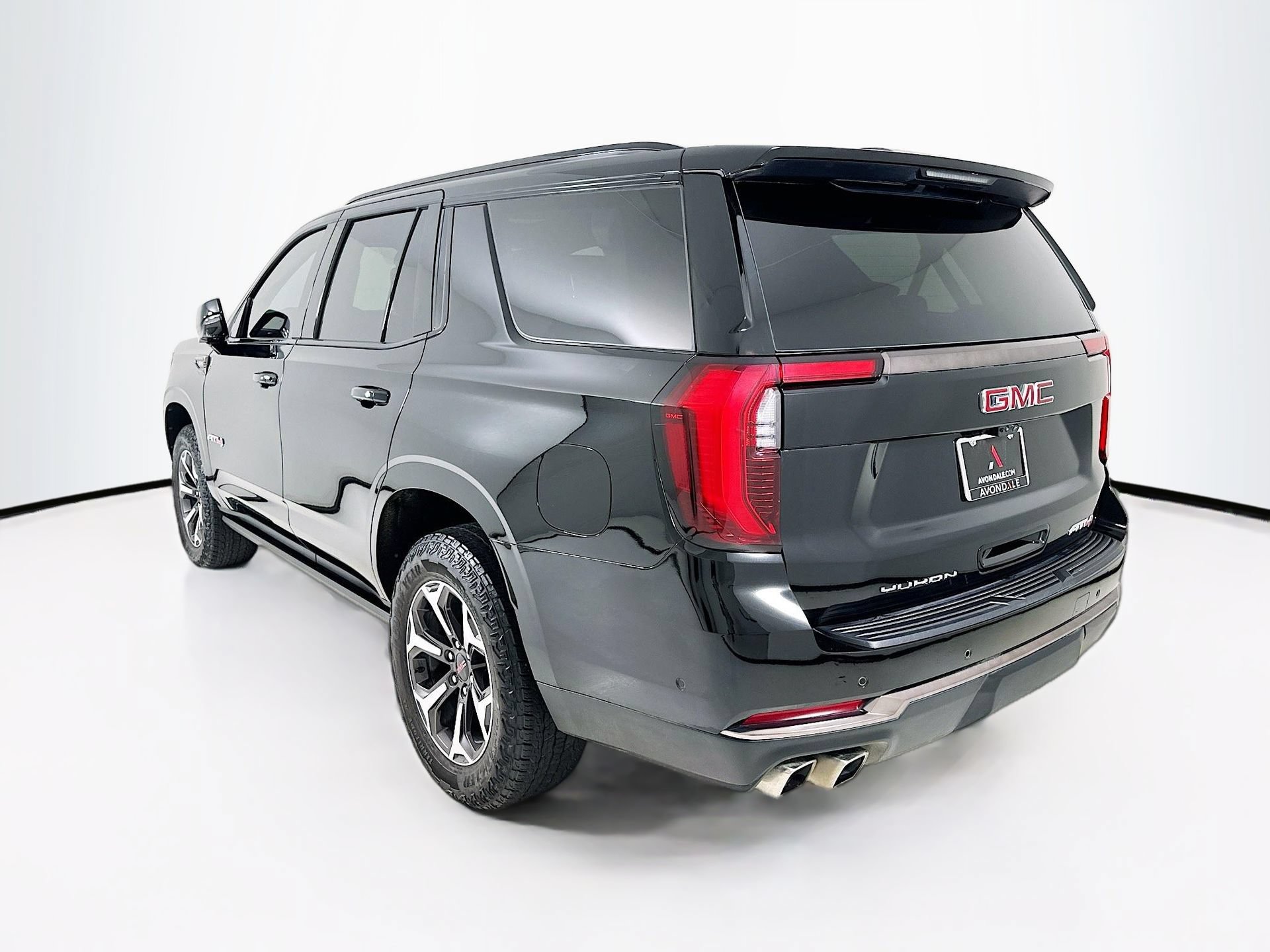 Used 2025 GMC Yukon AT4 Ultimate AWD/4WD image 6
