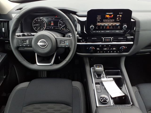 Used 2025 Nissan Pathfinder SV w/ Black Appearance Package image 12