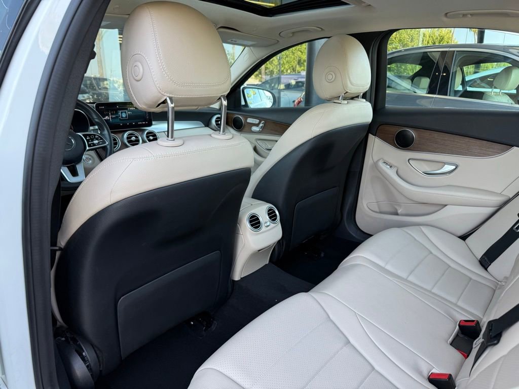 Used 2019 Mercedes-Benz C 300 Sedan image 24