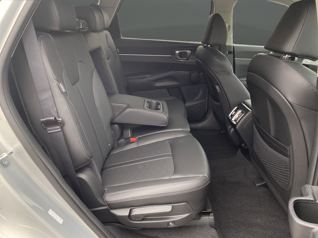 New 2026 Kia Sorento EX AWD/4WD image 17