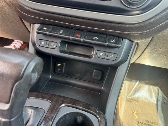 Used 2015 GMC Canyon SLT w/ Driver Alert Package image 21