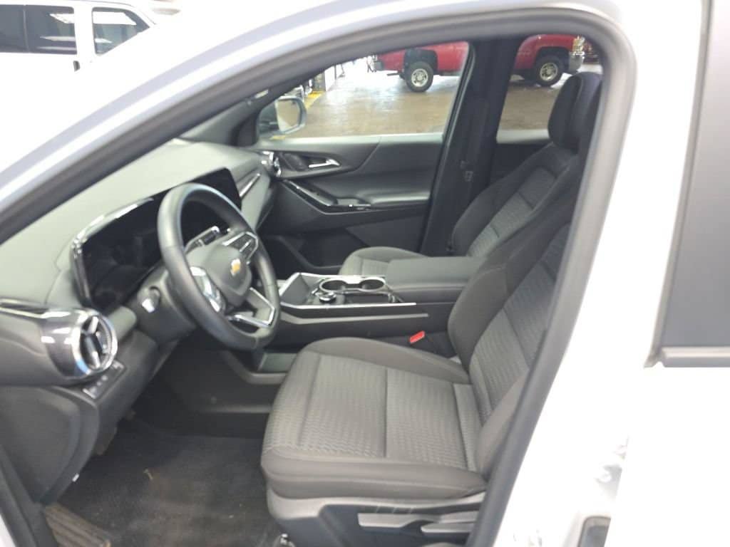 Certified 2026 Chevrolet Equinox LT FWD image 21