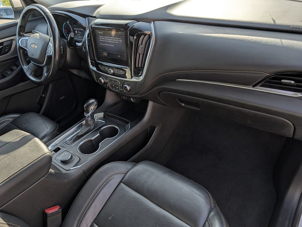 Used 2021 Chevrolet Traverse LT w/ LT Premium Package FWD image 35