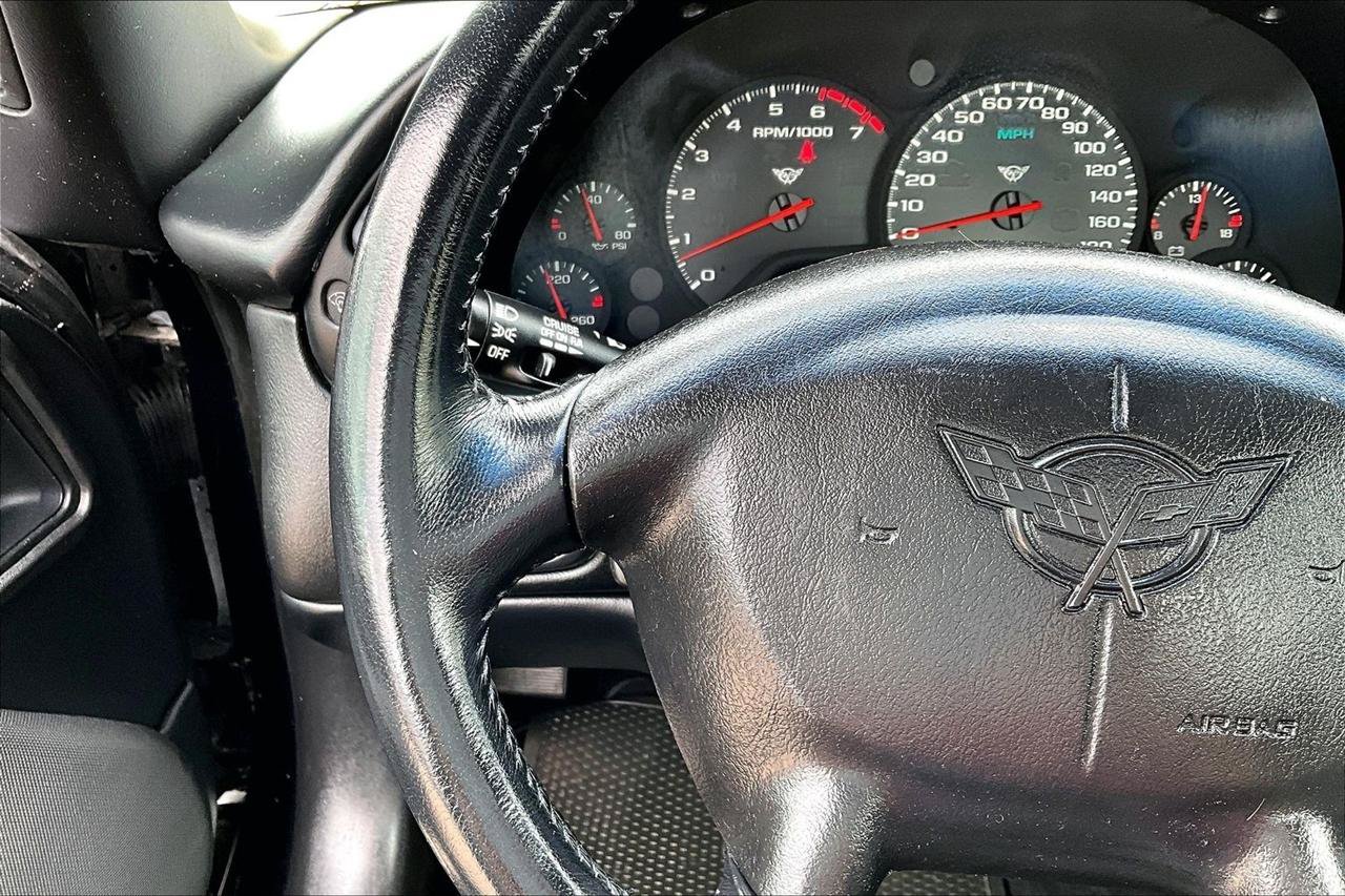 Used 1999 Chevrolet Corvette Convertible w/ Memory Pkg RWD image 10