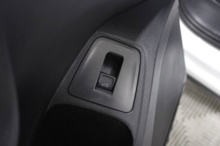 Used 2024 Volkswagen Tiguan Wolfsburg Edition image 17