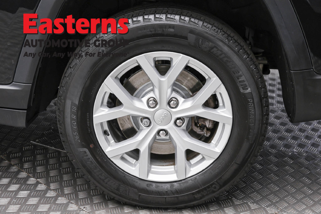 Used 2023 Jeep Grand Cherokee L Limited AWD/4WD image 10