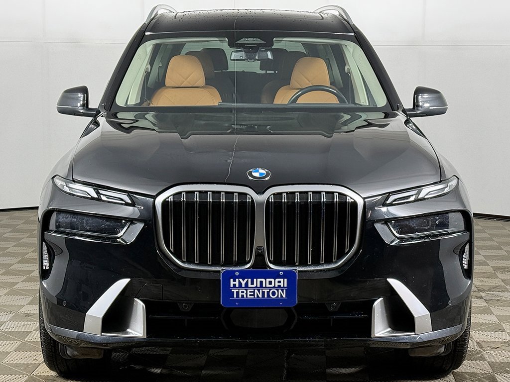 Used 2023 BMW X7 xDrive40i w/ Premium Package image 16
