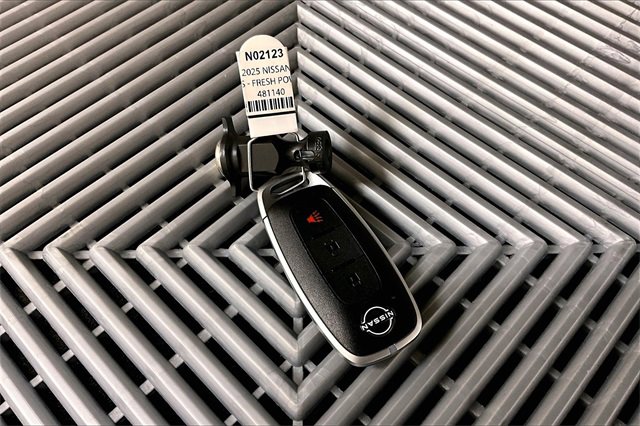 New 2025 Nissan Kicks Play S image 13