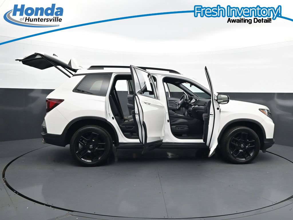 Used 2024 Honda Passport Black Edition image 33