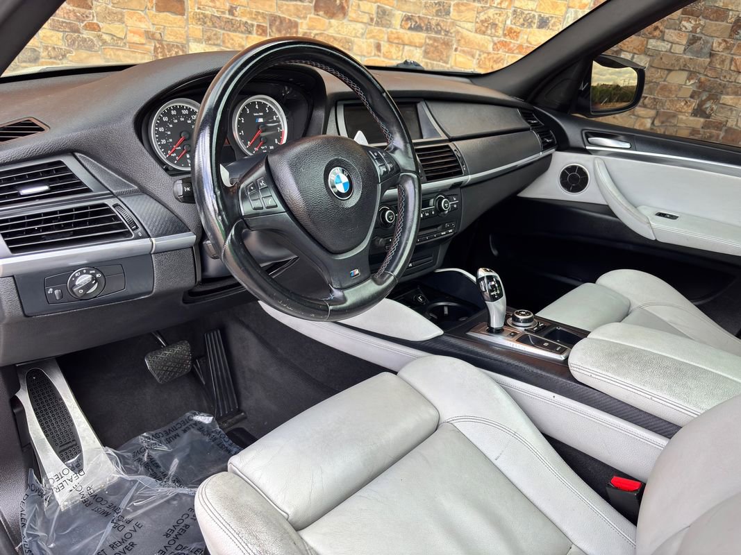 Used 2010 BMW X5 M image 29
