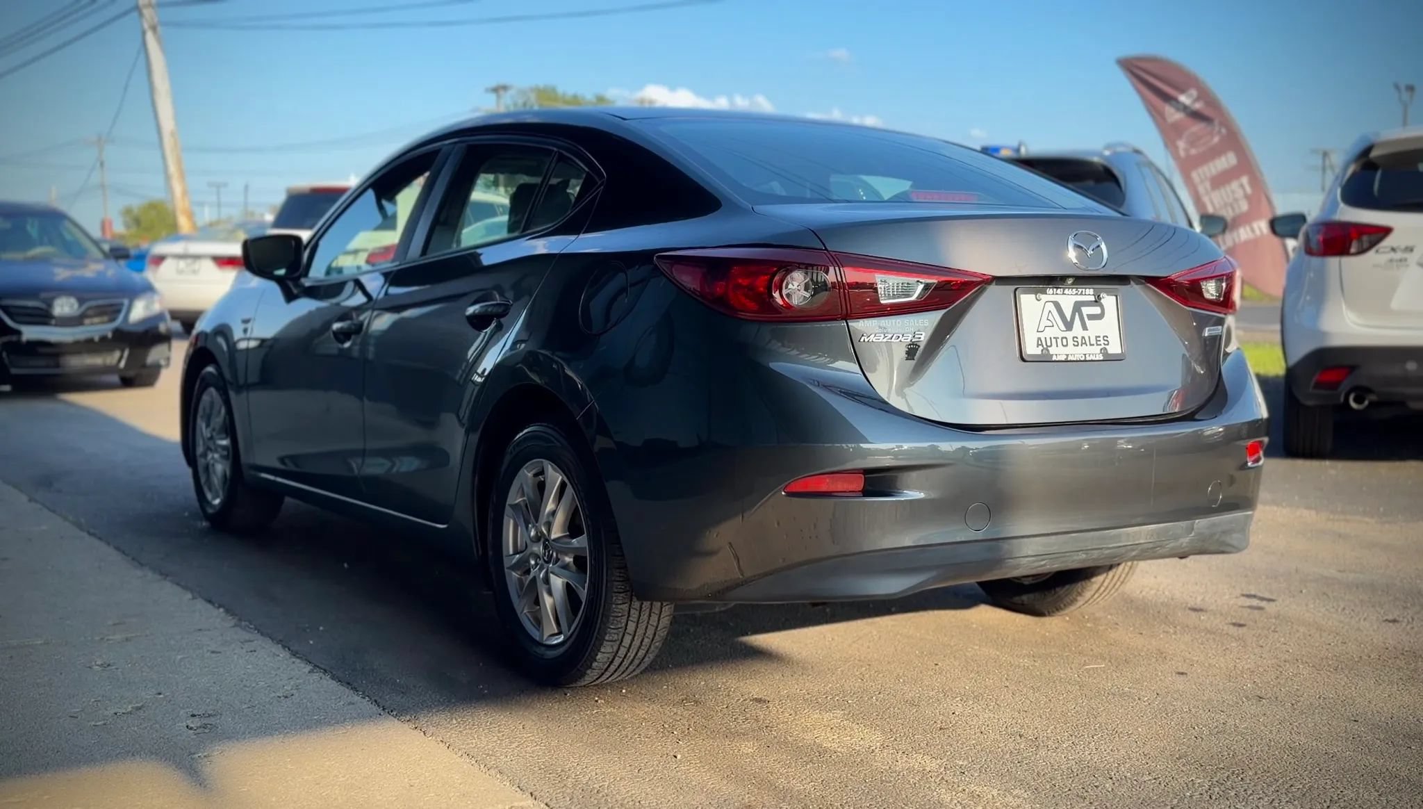 Used 2017 MAZDA MAZDA3 Sport FWD image 4