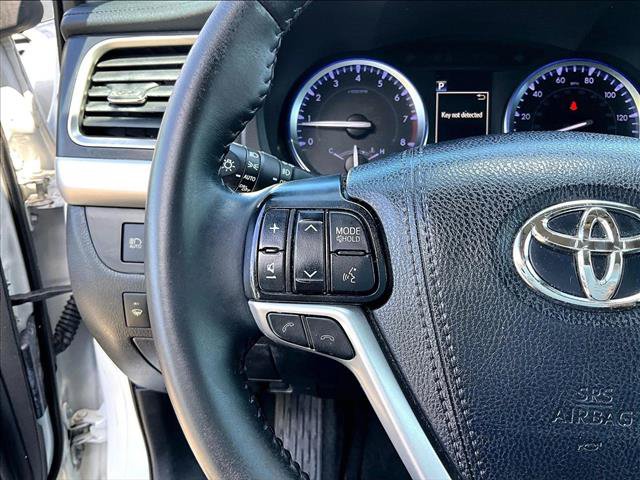 Used 2019 Toyota Highlander XLE FWD image 20