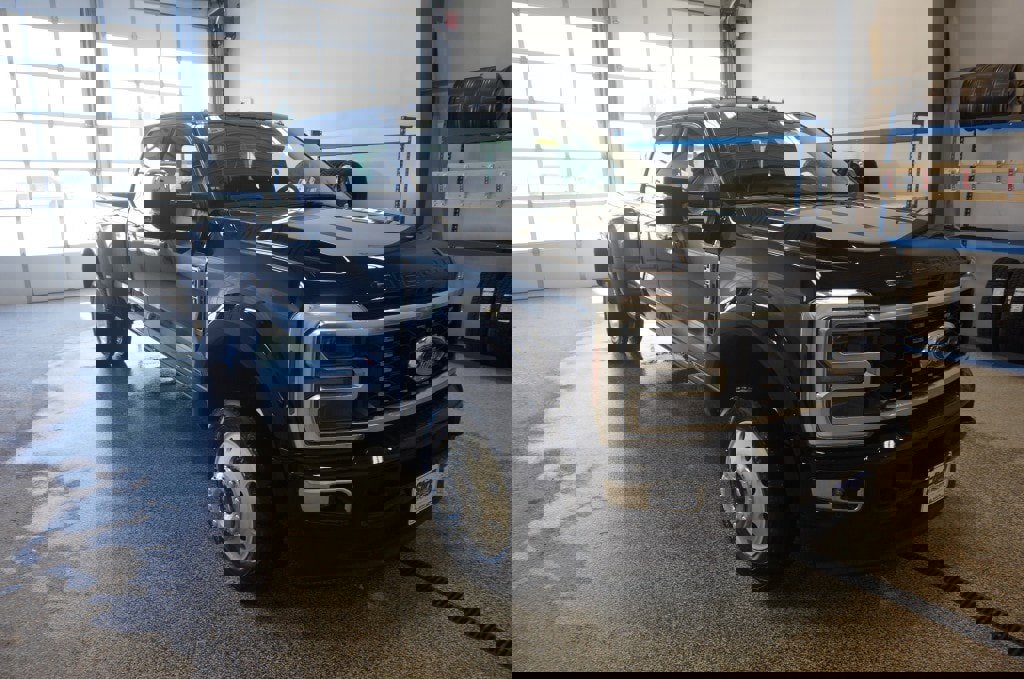 New 2026 Ford F450 Platinum w/ Platinum Plus Package AWD/4WD image 8