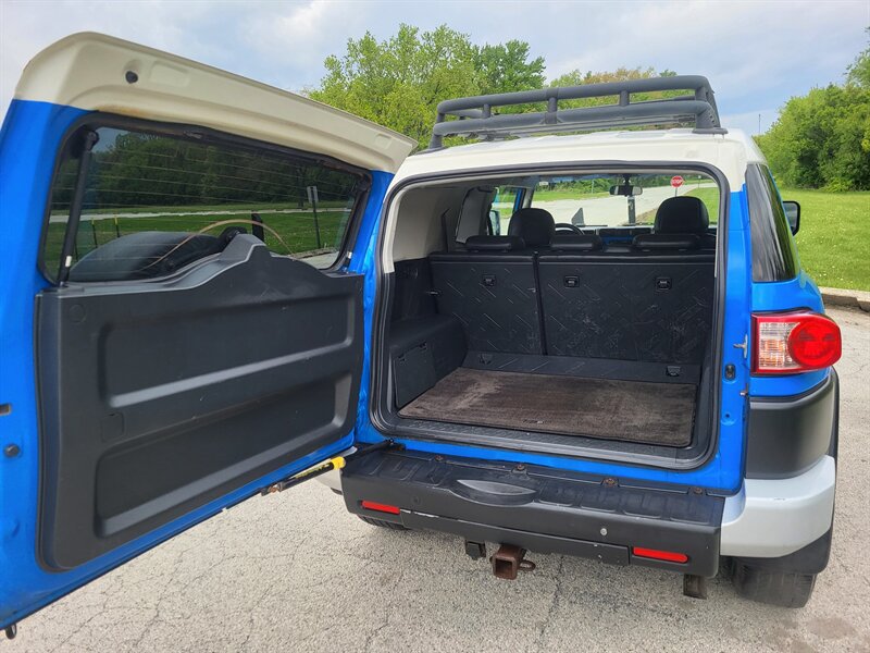 Used 2007 Toyota FJ Cruiser 4WD image 10
