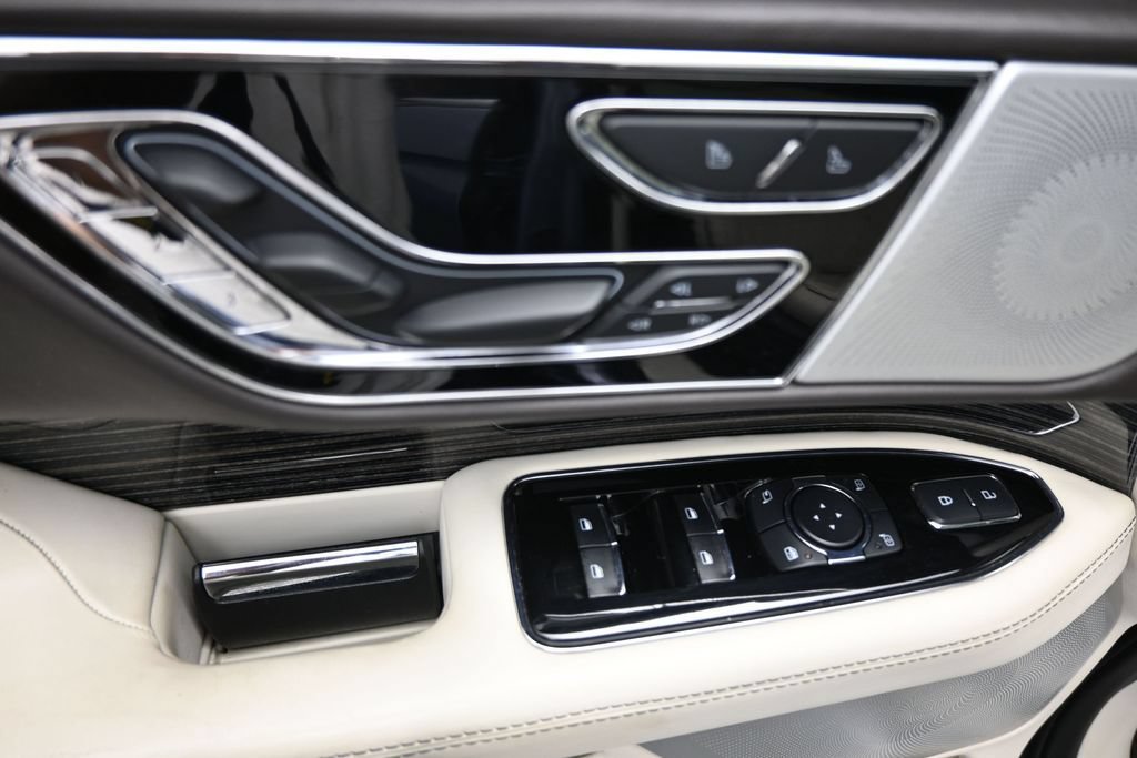 Used 2024 Lincoln Navigator Black Label AWD/4WD image 11