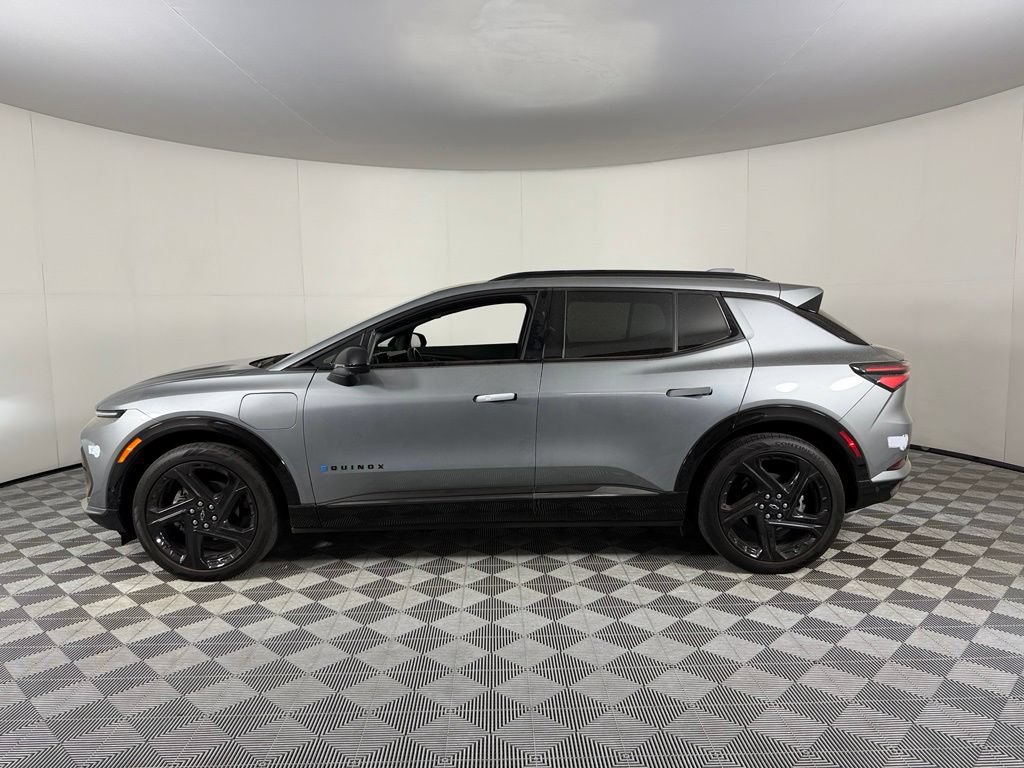 Used 2024 Chevrolet Equinox EV RS FWD image 10