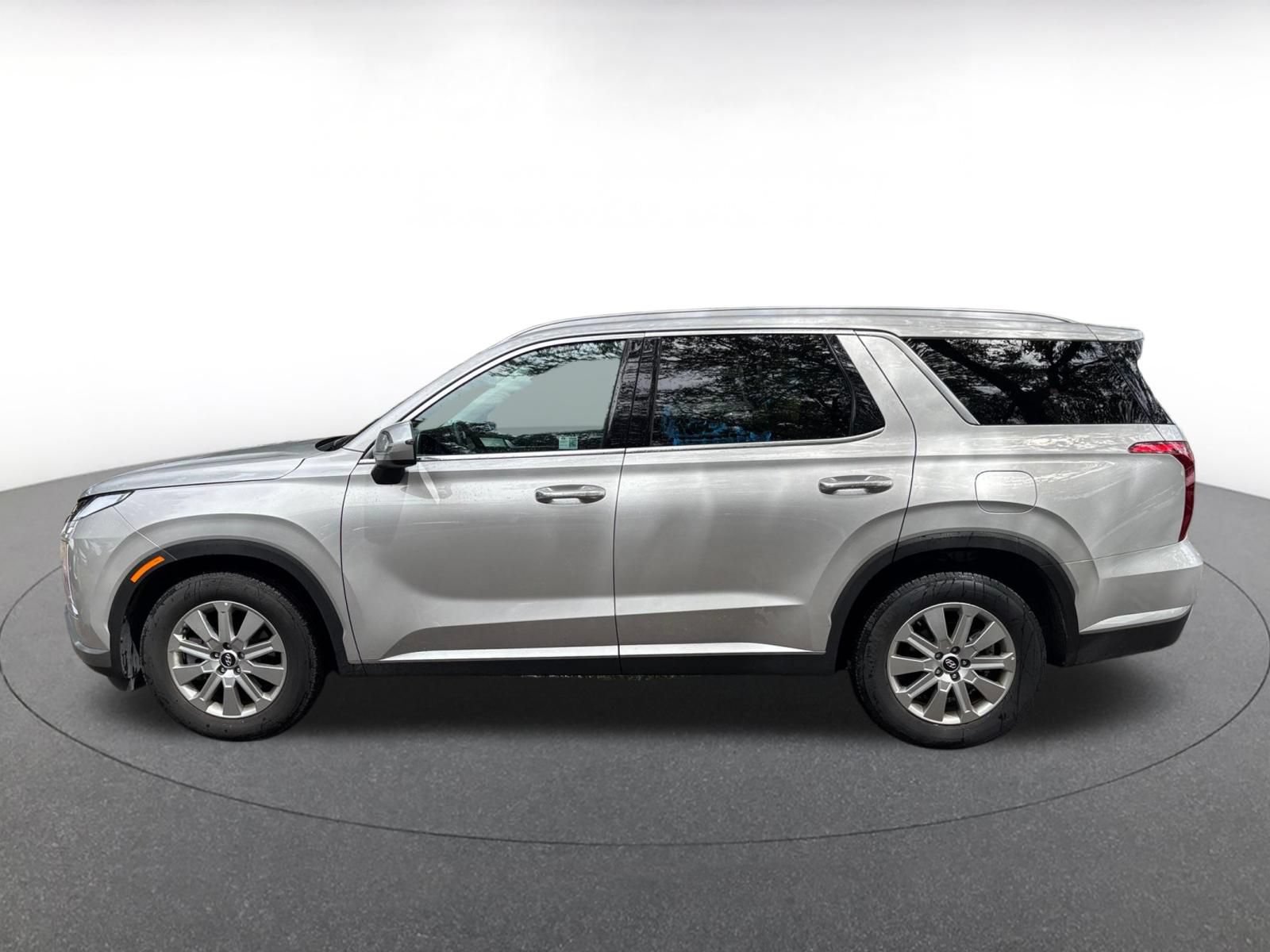Used 2025 Hyundai Palisade SEL FWD image 4