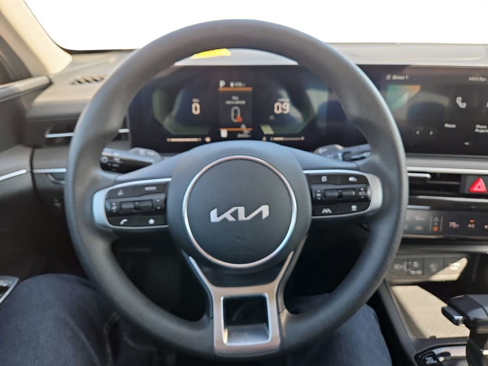 Used 2025 Kia K5 LXS FWD image 13