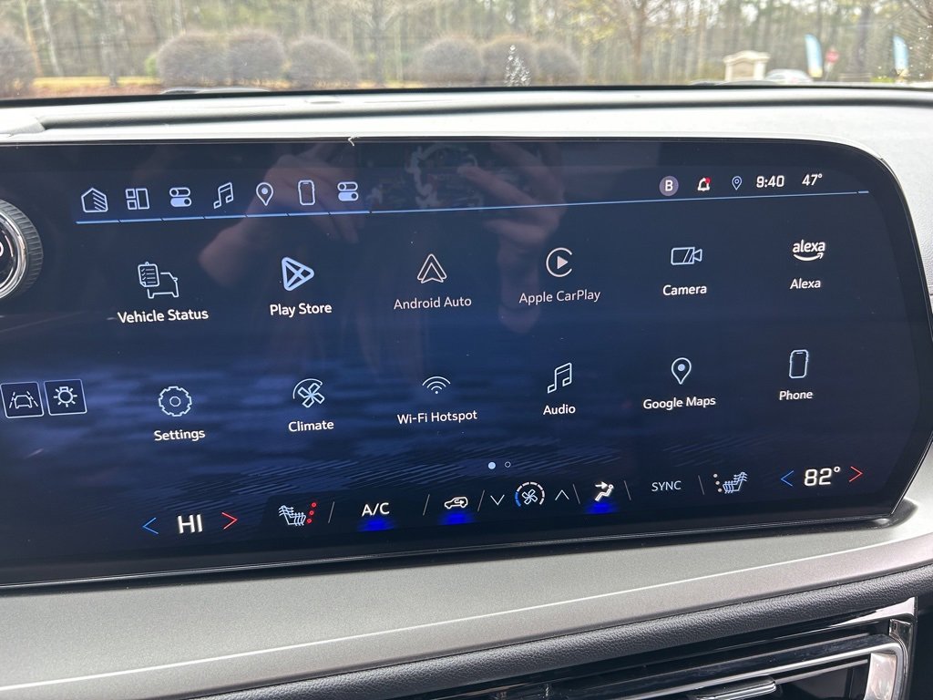 Used 2024 Chevrolet Traverse LT image 31