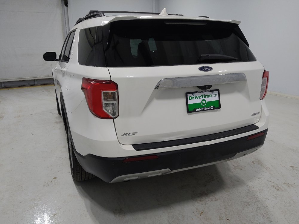 Used 2022 Ford Explorer XLT w/ Equipment Group 202A image 6