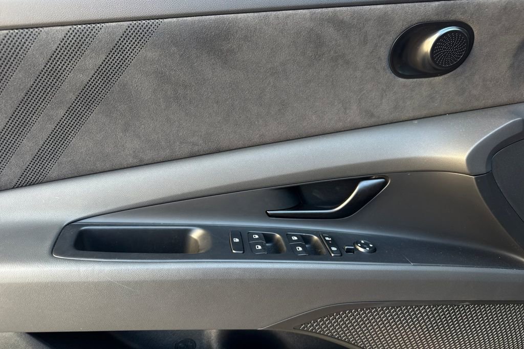 Used 2025 Hyundai Elantra N image 11