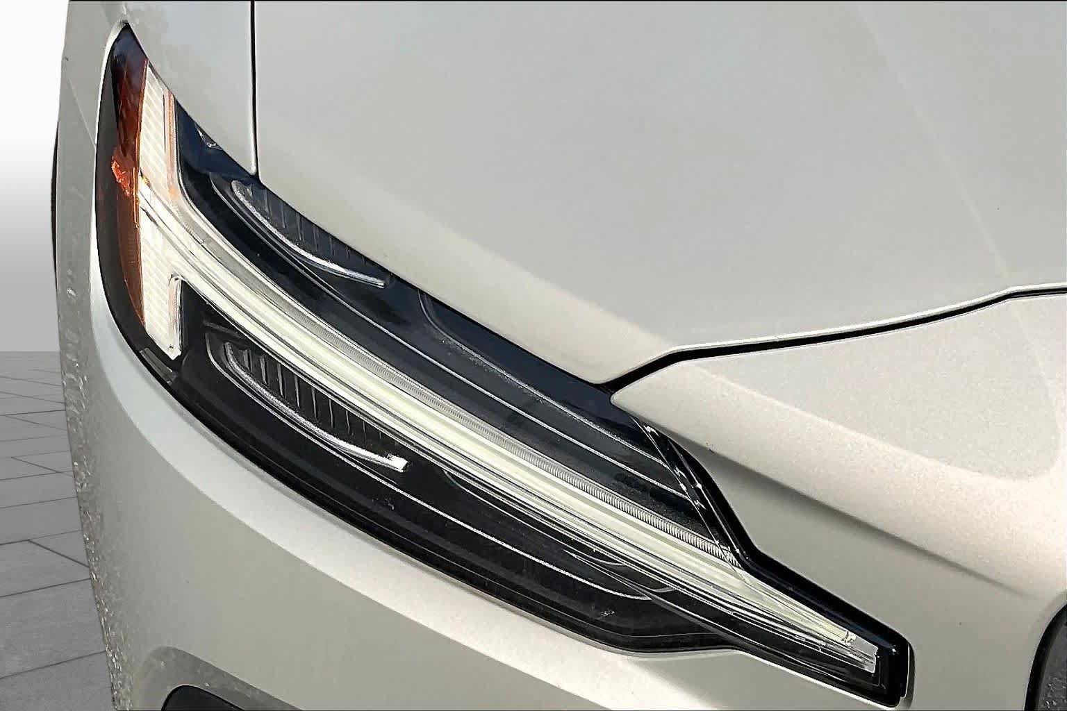 Used 2020 Volvo S60 T5 Momentum FWD image 28