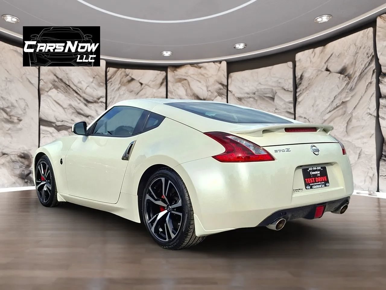 Used 2020 Nissan 370Z Touring Sport RWD image 4