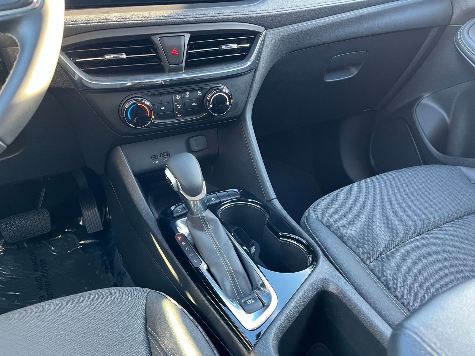 Used 2025 Buick Encore GX Preferred image 40