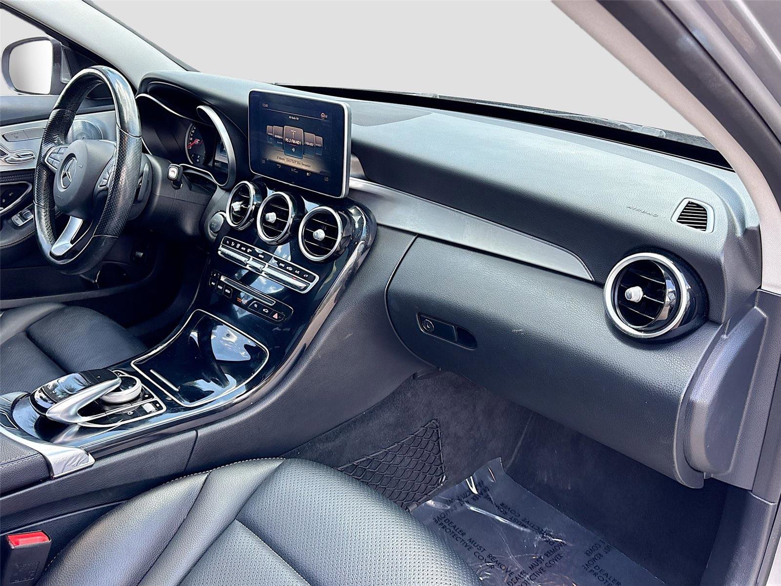 Used 2016 Mercedes-Benz C 300 4MATIC Sedan image 31