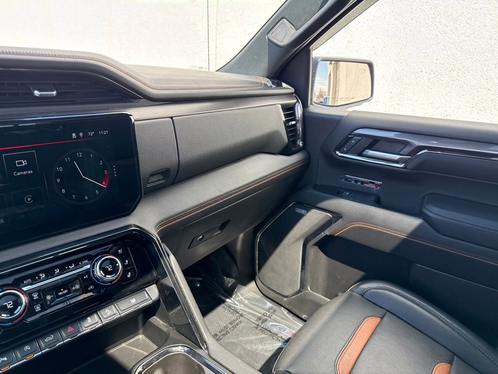 Used 2022 GMC Sierra 1500 AT4 w/ Technology Package AWD/4WD image 23