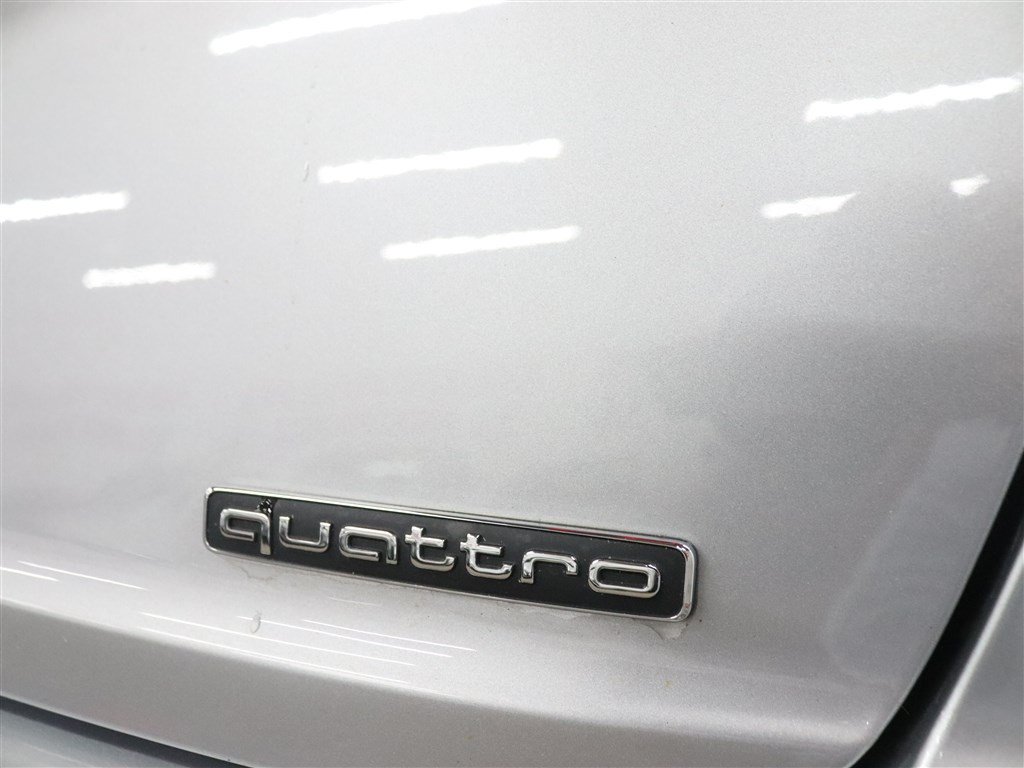 Used 2019 Audi Q8 Premium Plus w/ Premium Plus AWD/4WD image 9