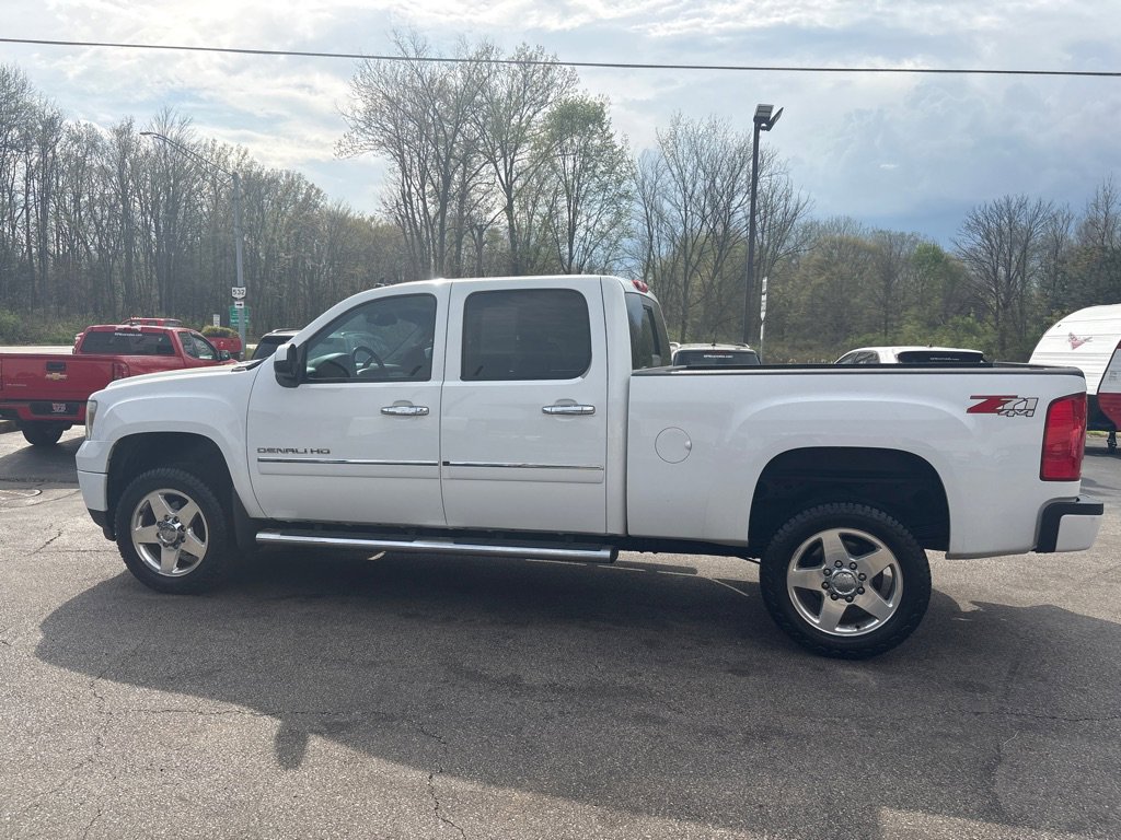 Used 2014 GMC Sierra 2500 Denali w/ LPO, On The Job Package AWD/4WD image 4