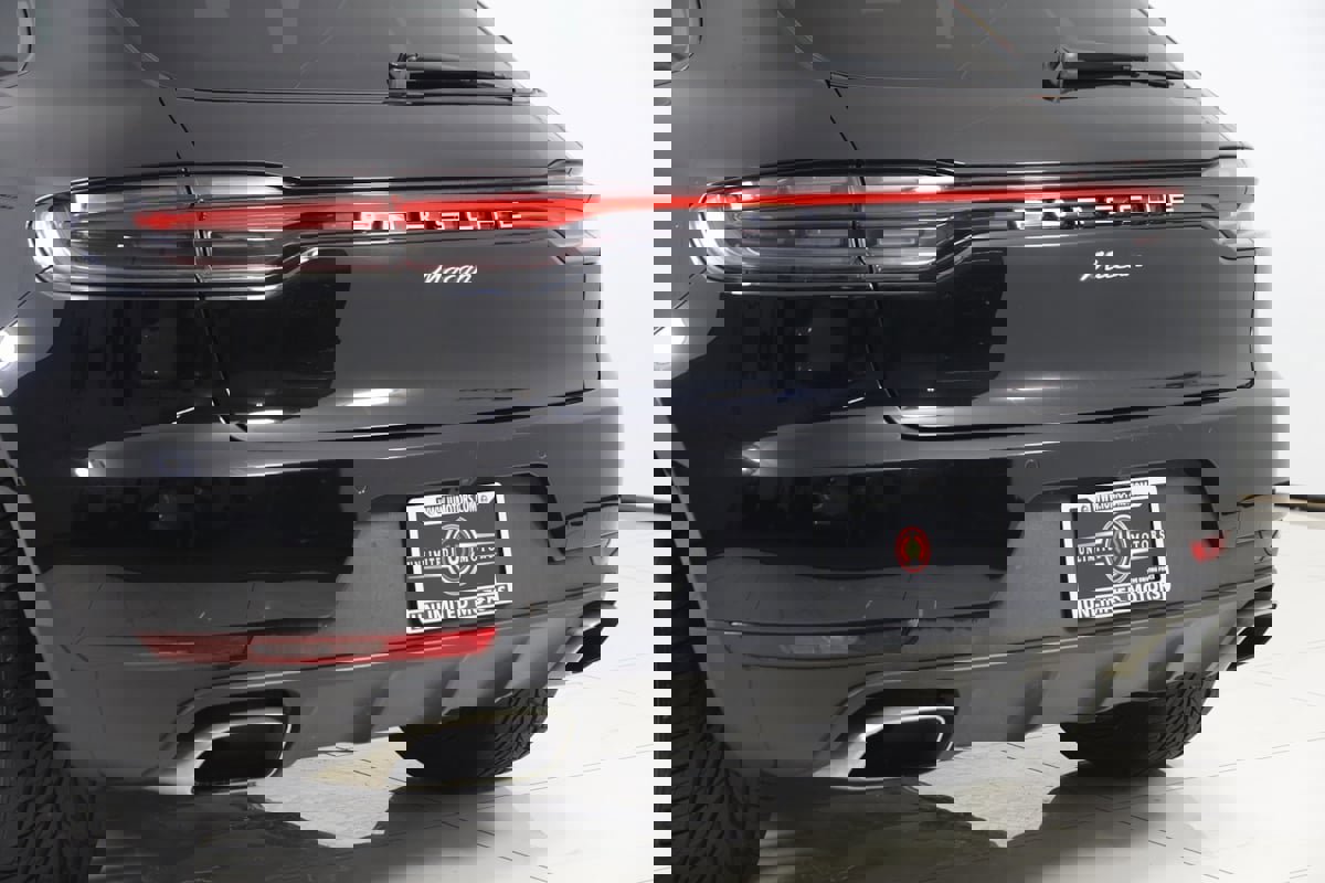 Used 2020 Porsche Macan image 25