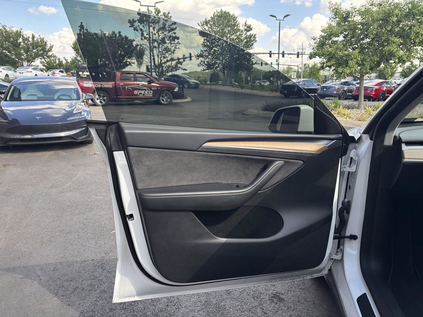 Used 2023 Tesla Model Y Long Range AWD/4WD image 25