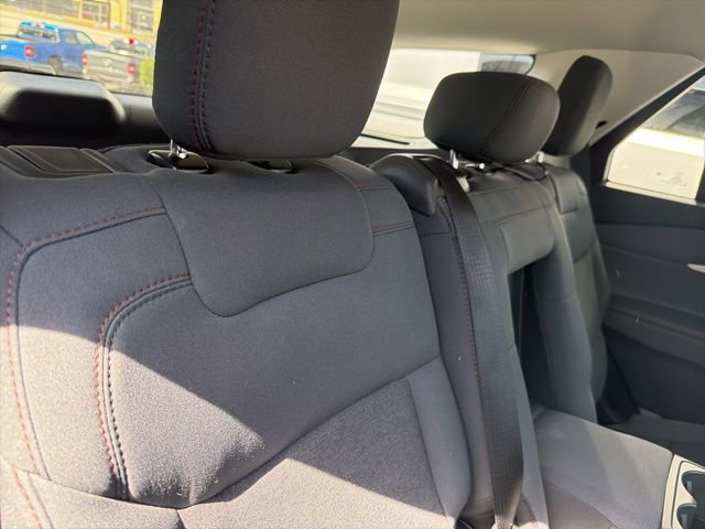 Used 2025 Ford Explorer Active image 16