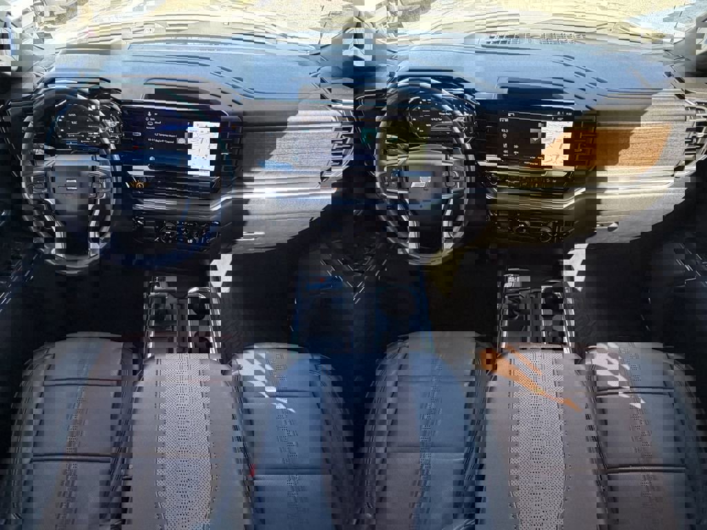 Certified 2023 Chevrolet Silverado 1500 High Country w/ Technology Package image 12