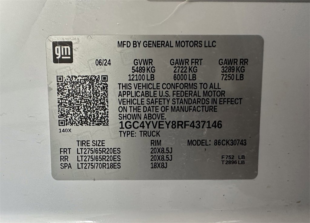 Used 2024 Chevrolet Silverado 3500 High Country w/ High Country Premium Package image 13